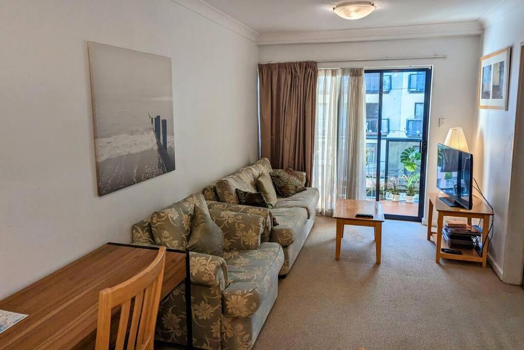 City & Lakeside With Free Parking, Pool And 10 Mins Walk Into The City Perth Eksteriør bilde